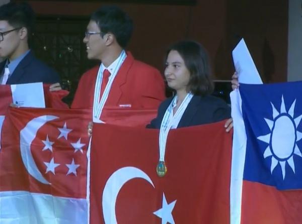 IChO 2018 Altın - Uluslarası Kimya Olimpiyatlarında Ceylan CEYLAN Yine Altın Madalya Kazandı