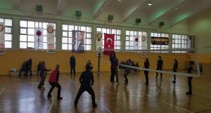 Öğretmenler ve 12A Voleybol Karşılaşması