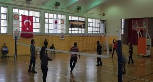 Öğretmenler ve 12A Voleybol Karşılaşması