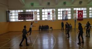 Öğretmenler ve 12A Voleybol Karşılaşması