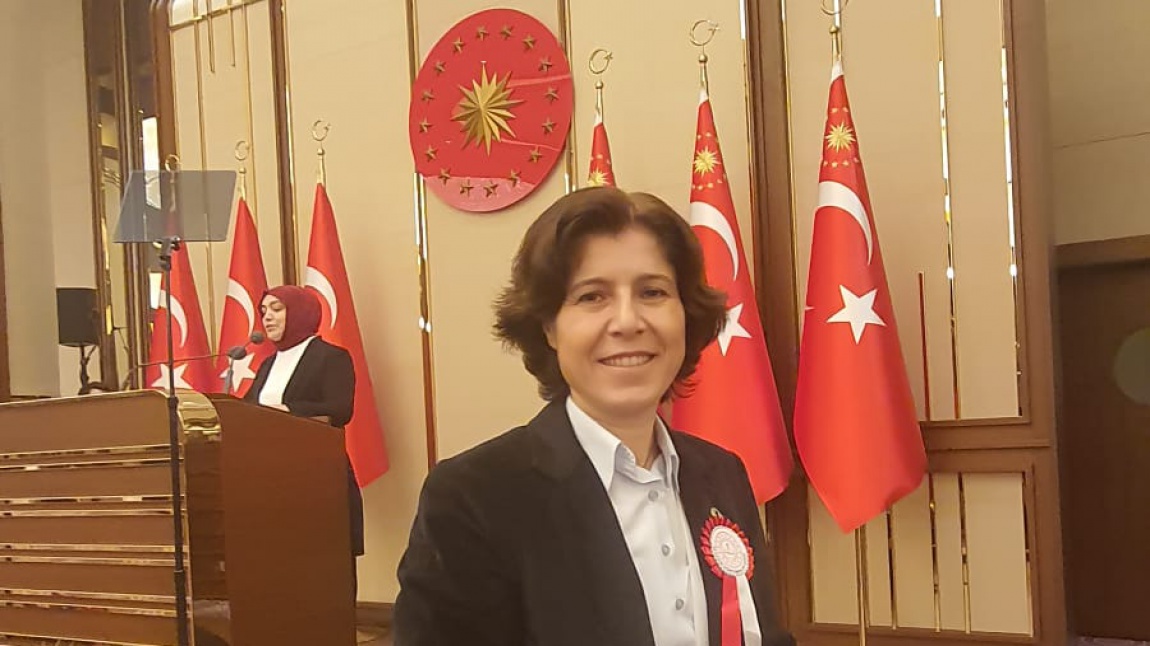 Kimya Öğretmenimiz Dr. Gülseren Coşkun İzmir'i Temsil Etti