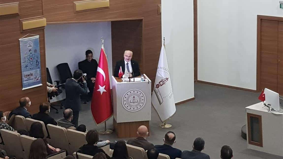 İzmir Valisi Sayın Yavuz Selim Köşger Öğrencilerimizi Ödüllendirdi