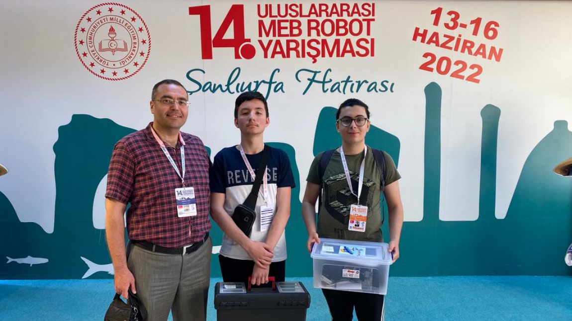 MEB Robot Yarışmasına Tasarla Çalıştır Kategorisinden Katıldık